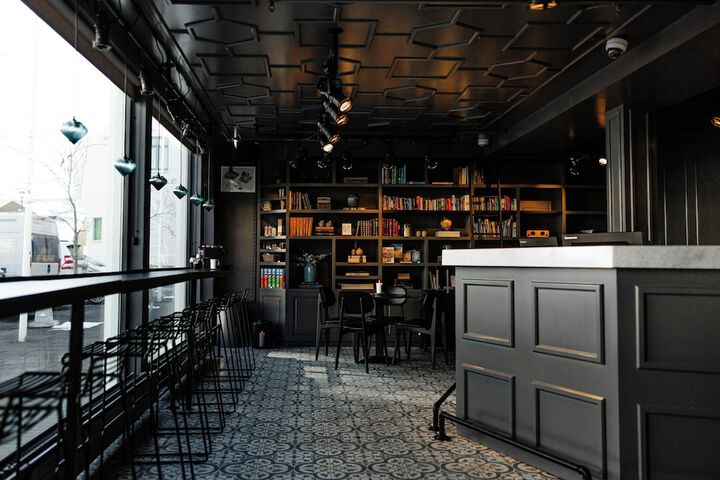 Lounge 61 of 68