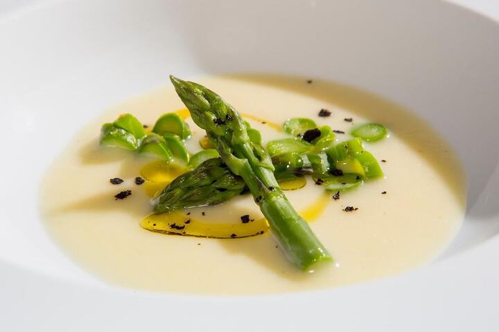 Dining 70 of 122