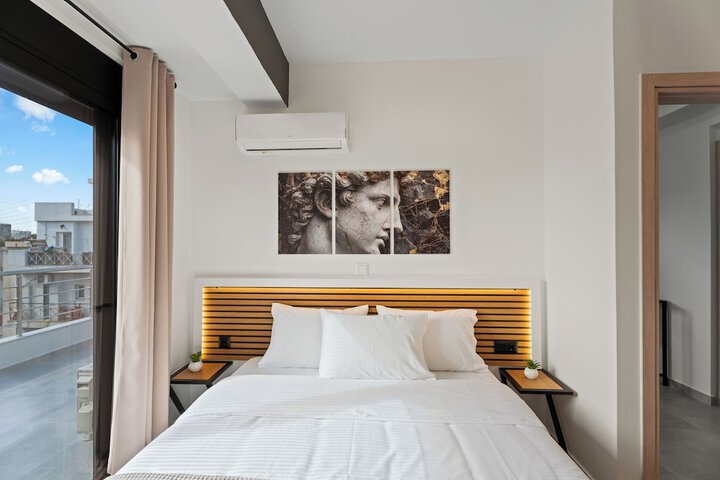Room 4 of 43