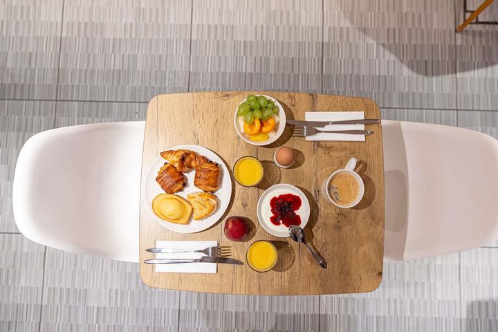Breakfast area