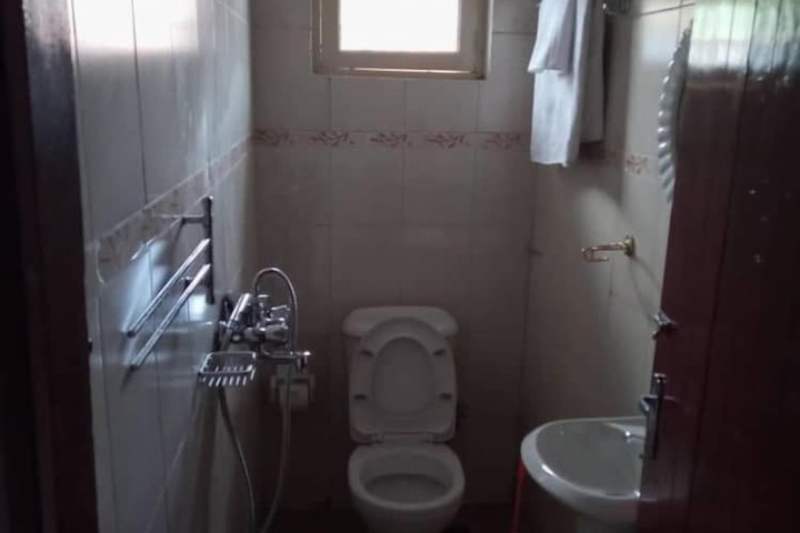 Room 9 of 11