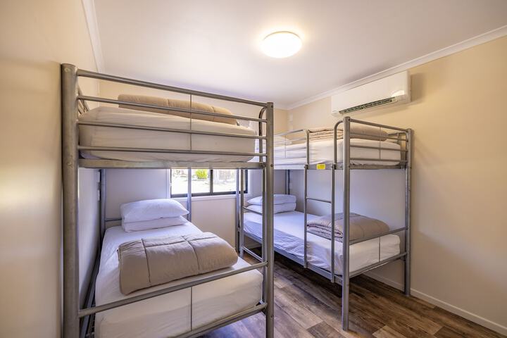 Room 14 of 96