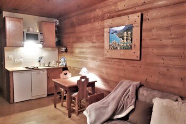 Room 28 of 41
