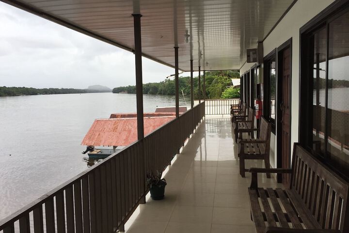 Hotel 6 of 7