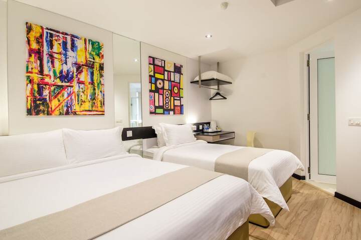 Room 8 of 38