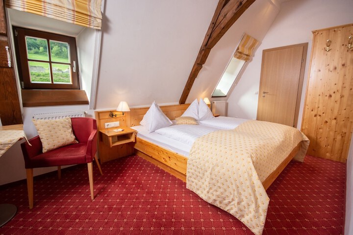 Room 9 of 29
