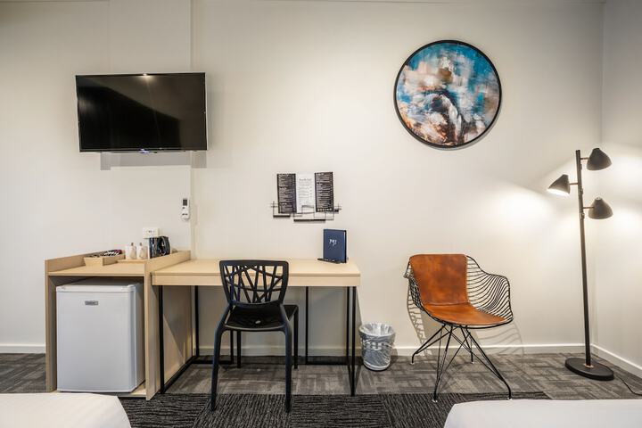 Room 9 of 36