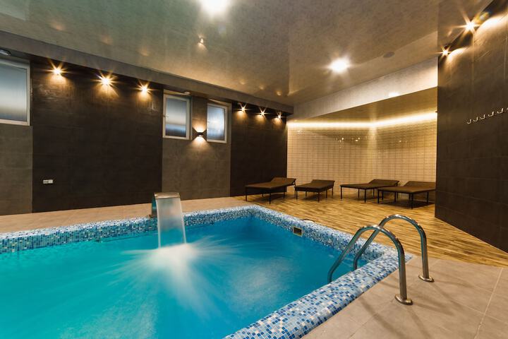 Pool 65 of 111