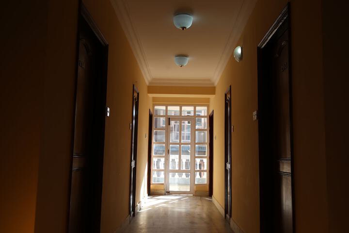 Ballroom/Hall 27 of 33