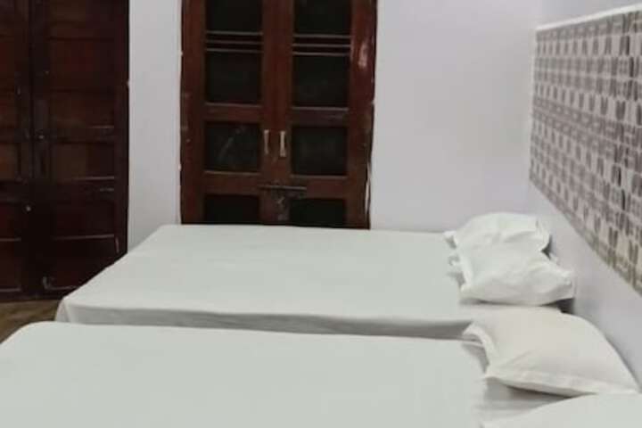 Room 20 of 76