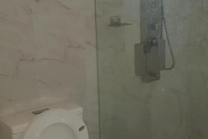 Room 17 of 43
