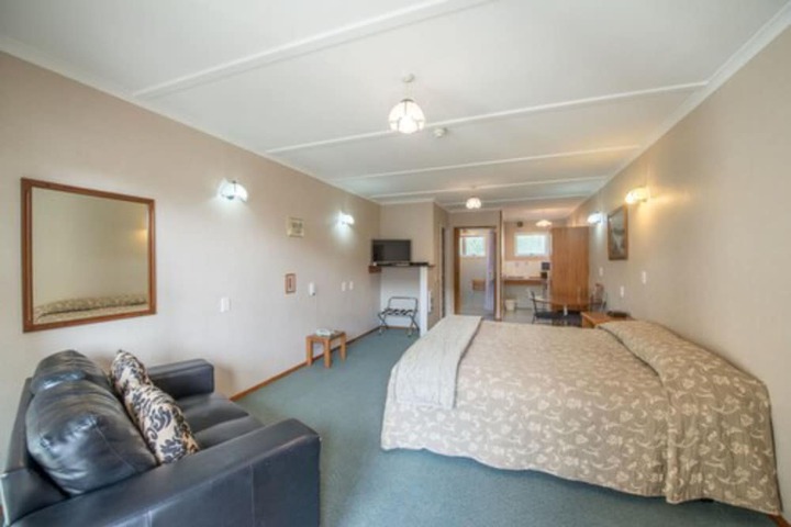 Room 7 of 35