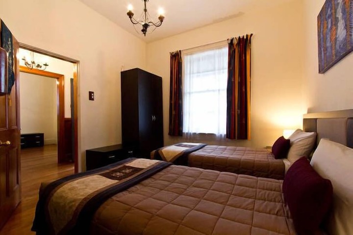 Room 9 of 41