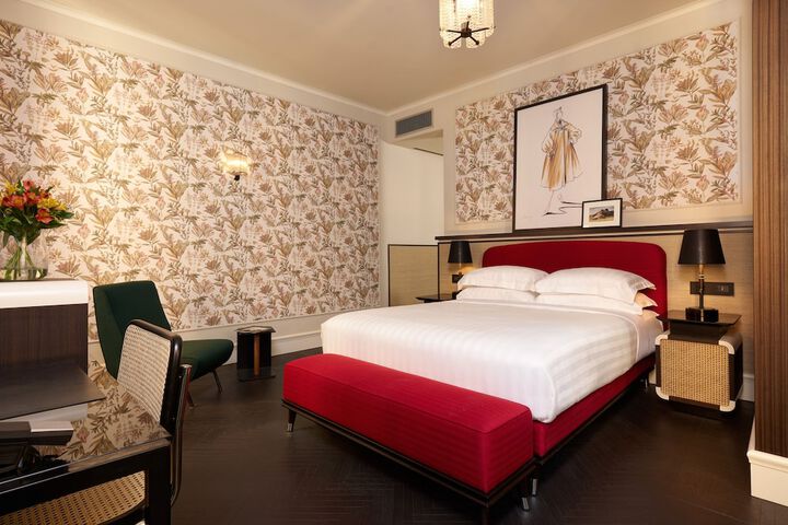 Room 7 of 78