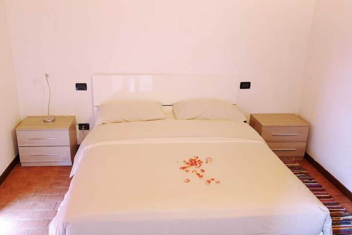 Room 25 of 28