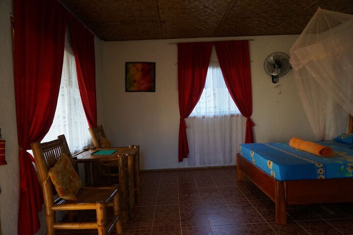 Room 4 of 52