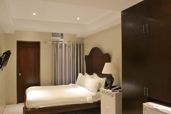 Room 20 of 39