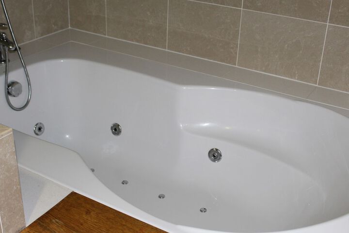 Hot Tub 24 of 51