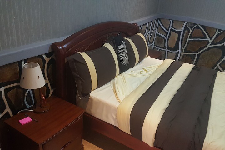 Room 6 of 46