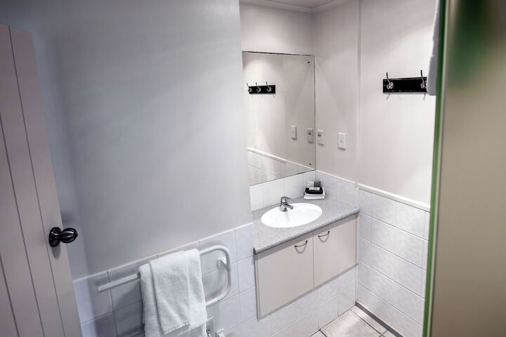 Room 80 of 108