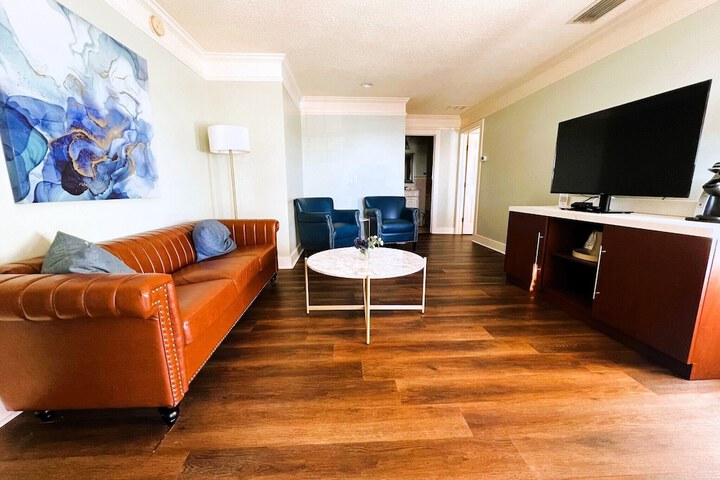Room 12 of 17