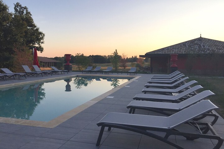 Pool 12 of 38