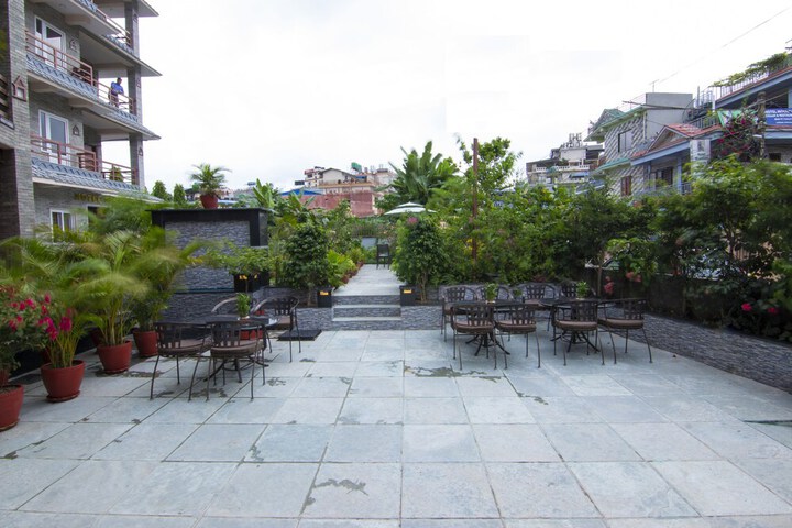 Hotel Exterior 31 of 37