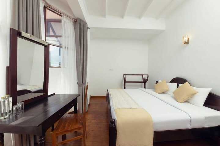 Room 7 of 15