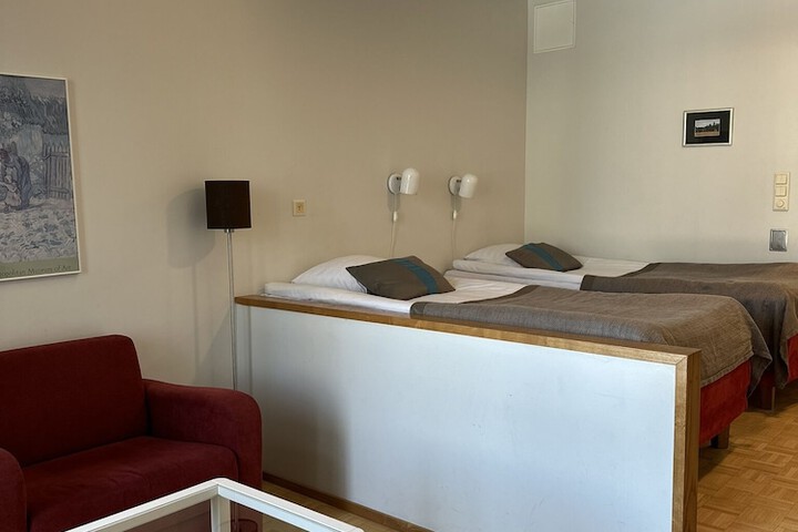 Room 16 of 60