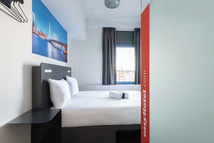 Room 37 of 46