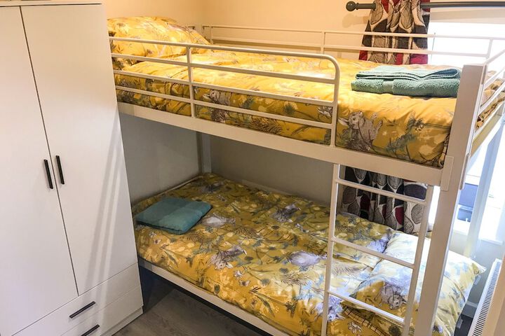 Room 3 of 10