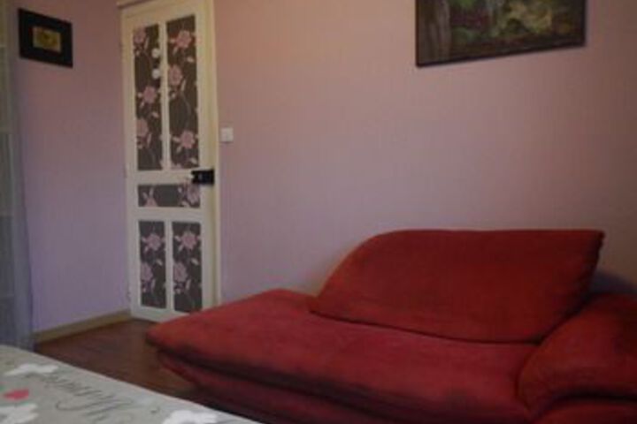Room 6 of 13