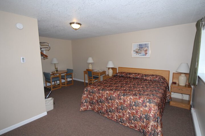 Room 27 of 36