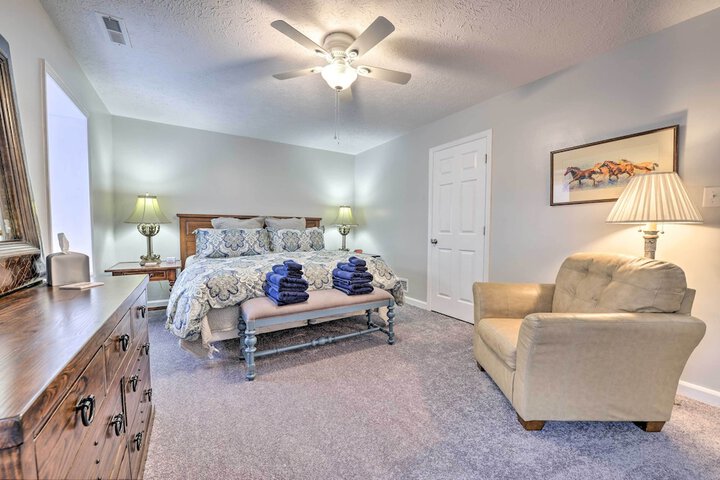 Charming Southern Pines Abode - Walk to Dtwn!