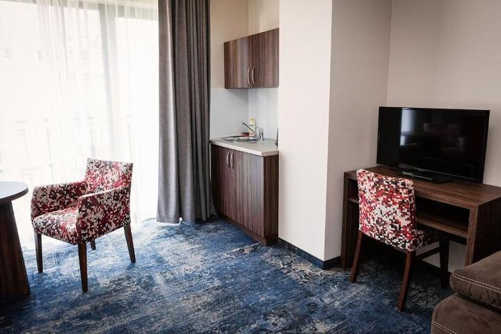 Room 7 of 73