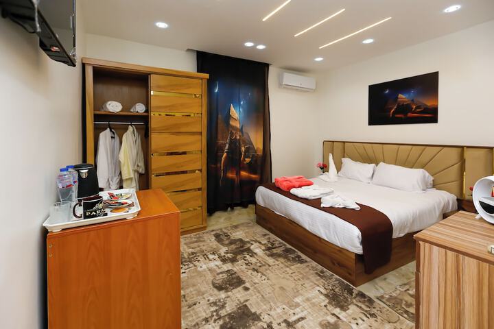 Room 7 of 79