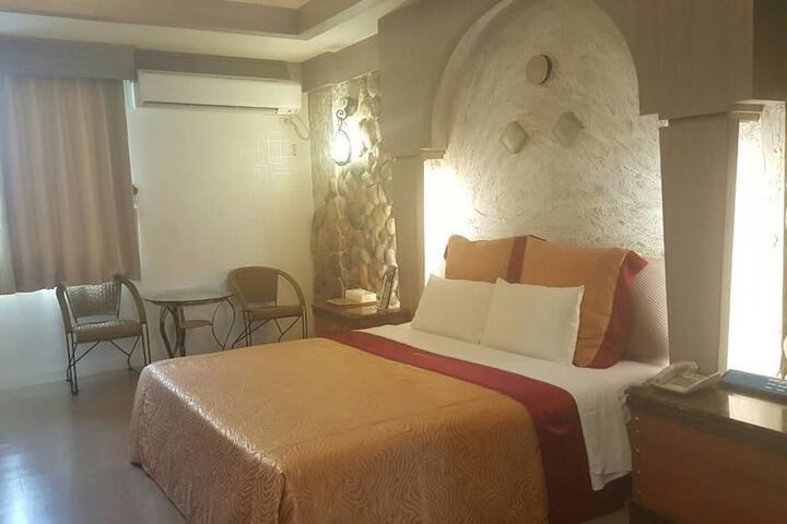 Room 12 of 14