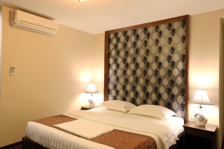 Room 18 of 35