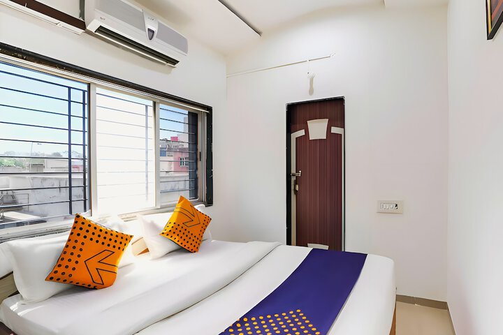 Room 10 of 23