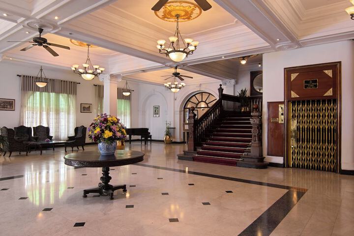 Lobby Photos