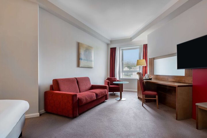 Room 22 of 191