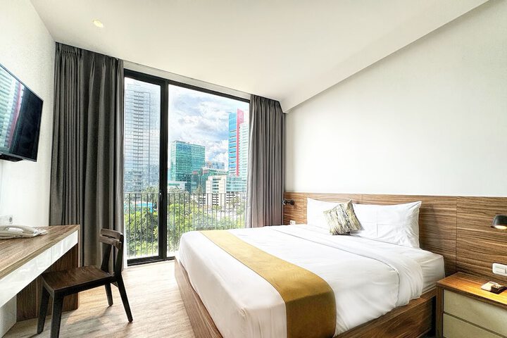 Room 14 of 32