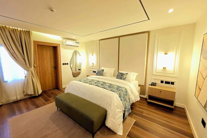Room 34 of 72