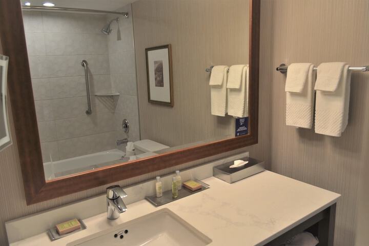 Room 25 of 69