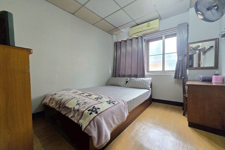 Room 16 of 44