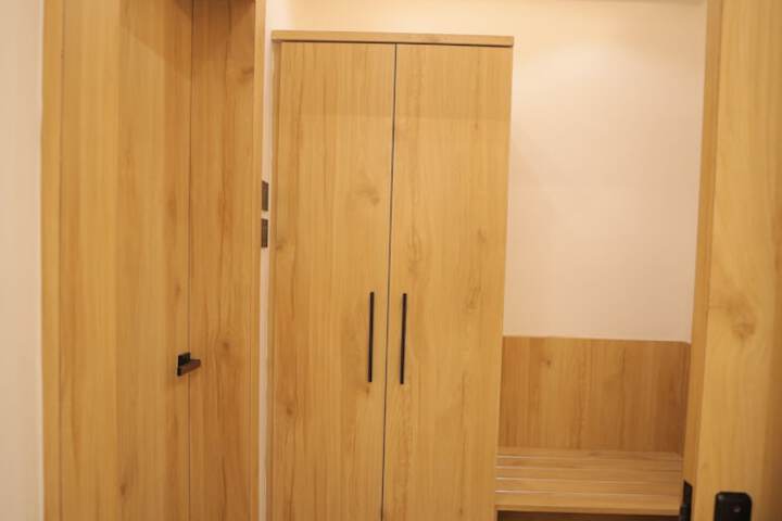 Room 63 of 103