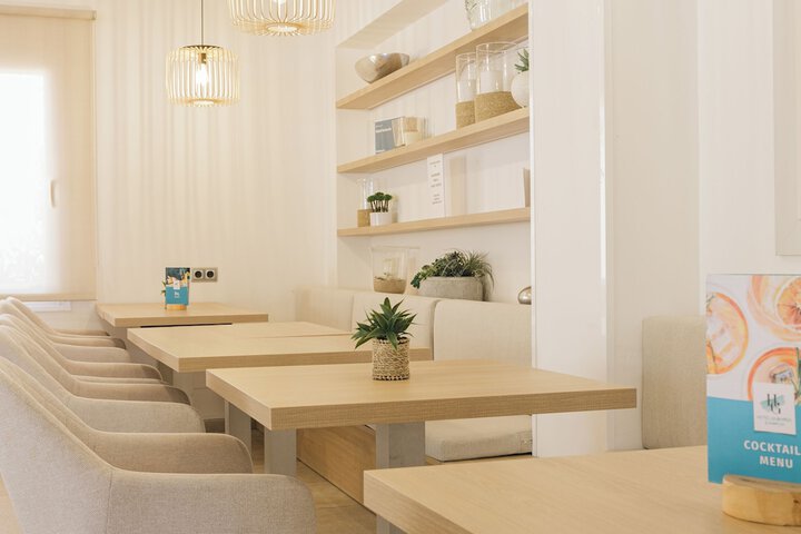 Dining 59 of 86