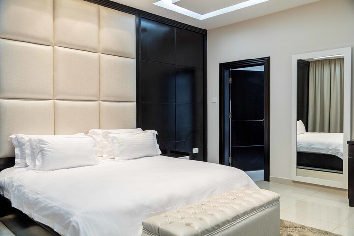 Room 5 of 52