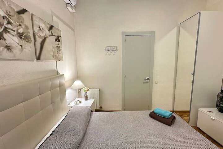 Room 10 of 24
