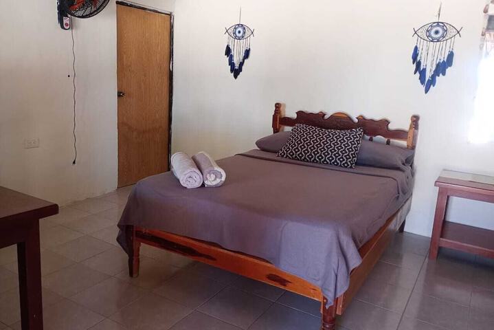 Room 4 of 28